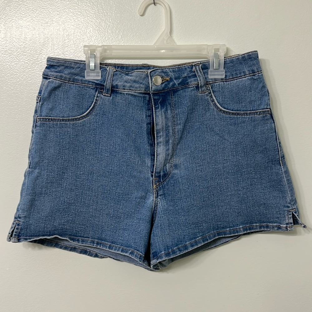 H&M then I’m shorts size 8